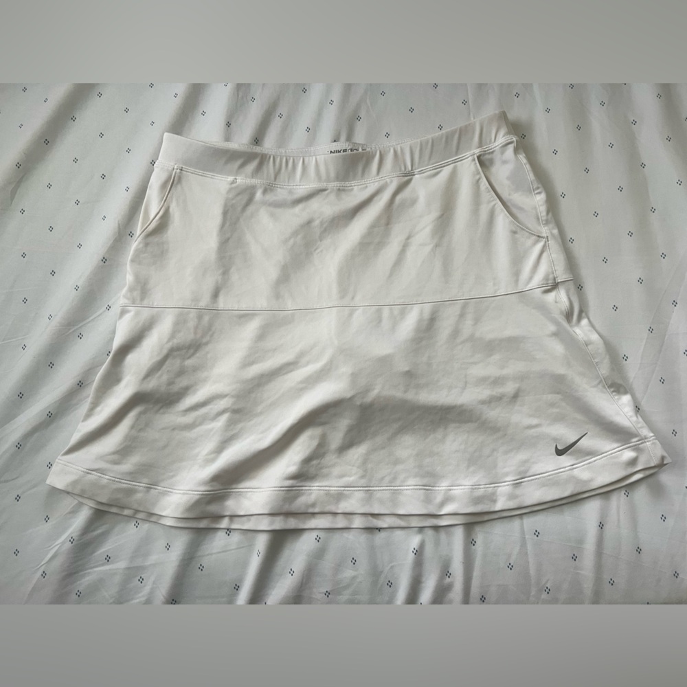 Nike dry fit golf skort